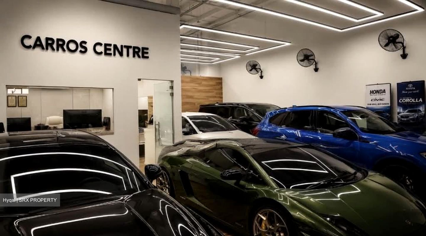 Carros Centre (D25), Factory #584320871